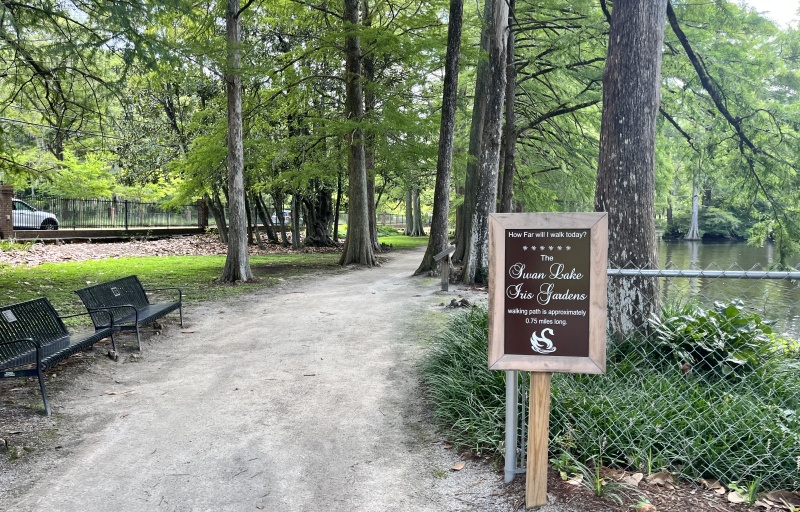 Swan Lake Trail 