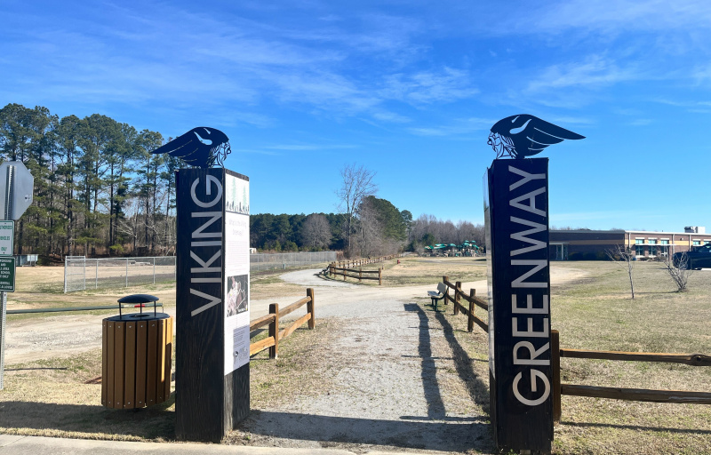 Trailhead at Viking Greenway
