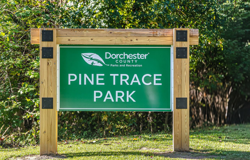 Pine Trace Park Sign