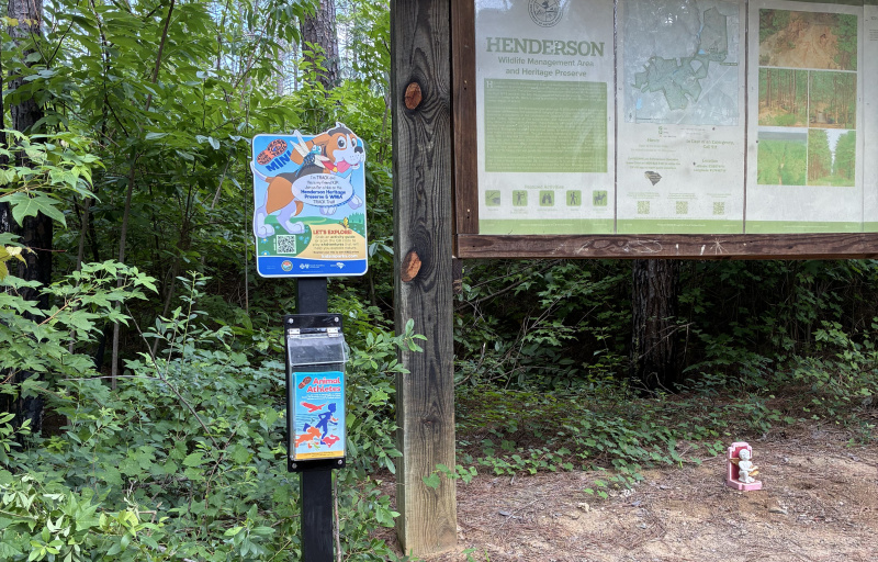 TT Mini Sign at Henderson Trailhead