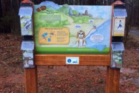 Kids in Parks trailhead with brochures