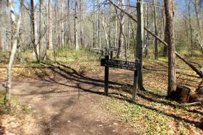 Directional sign for the Laurel Loop Trail