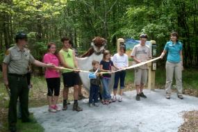 ribbon cutting at grayson highlands